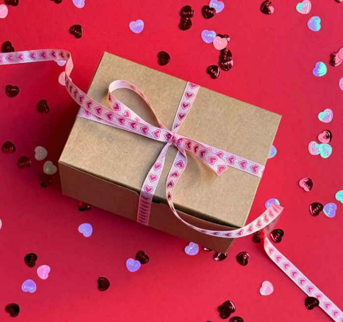 GIFT BOX