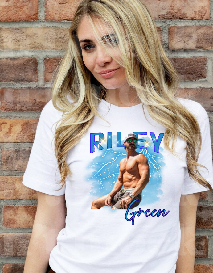RILEY GREEN