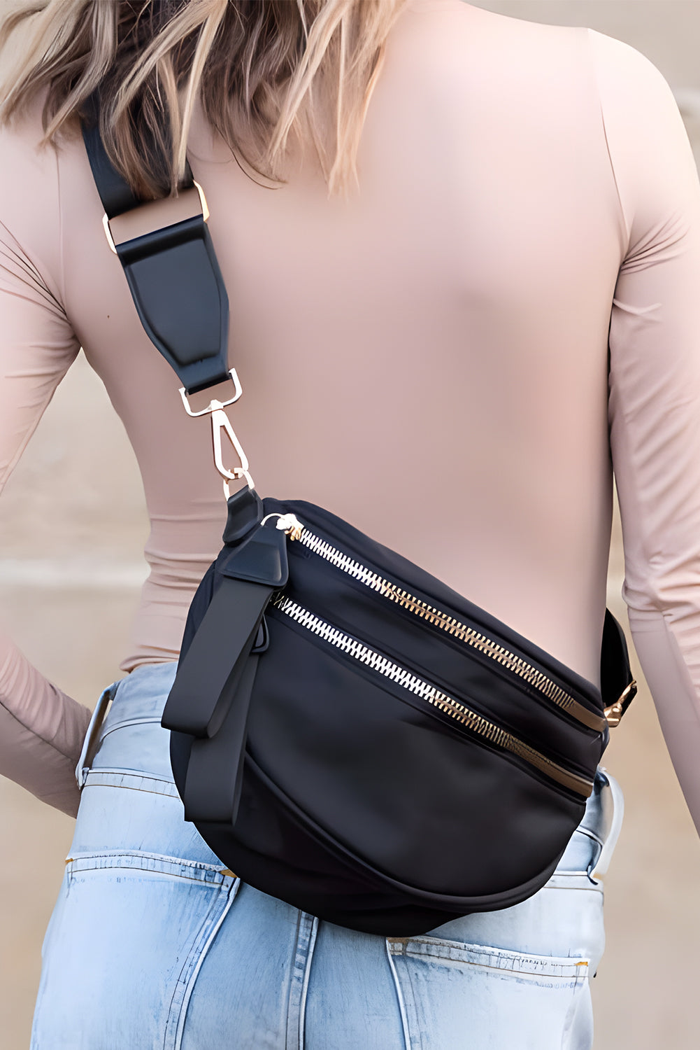 Black Wide Strap Zipper Crossbady Bag